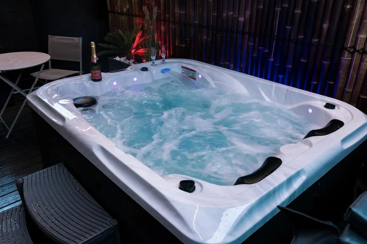 La Maison Des Iles & Spa Privatif Baden