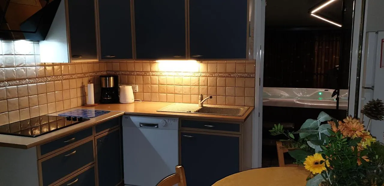 La Maison Des Iles & Spa Privatif Baden 0*,  France